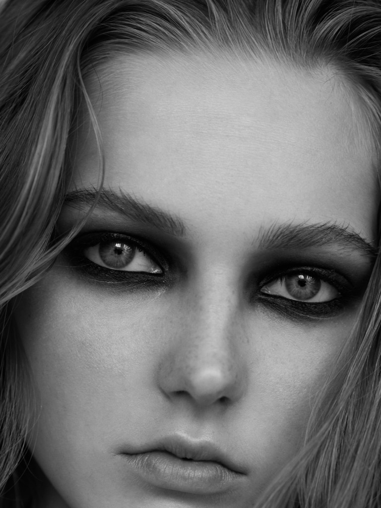 Photo: Chloe Romeyer Model: Valeria Buldini
